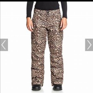DC Shoes Leopard Snow/ Ski Pants - Size XL. Only worn once.